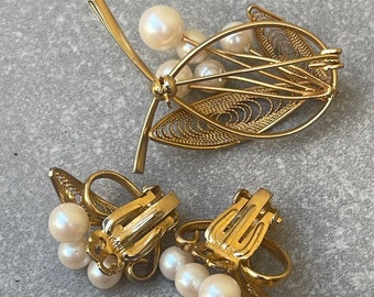 Broche Dorée Avec Perle - Bijou Occasion - État Correct (9-39)