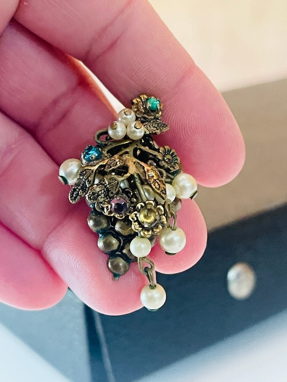 Miriam Haskell Style Grape Earrings Hanging Pearl… - image 2