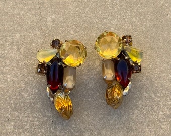 Juliana Molded Glass Givré Rhinestone Earrings Vintage Unsigned D&E