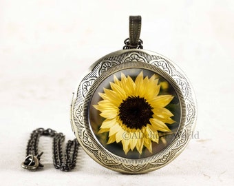 Sunflower Locket, Yellow Flower Photo Locket, Summer Flower Jewelry, Sun Flower Locket Necklace, Garden Flower Necklace, Botanical Necklace