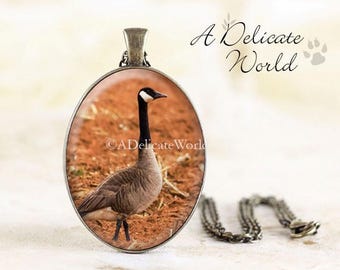 Canadian Goose Necklace, Nature Necklace, Goose Pendant, Canadian Bird Jewelry, Canada Jewelry, Canada Goose Jewelry Pendant, Goose Gift