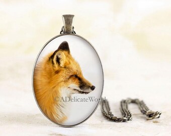 Red Fox Necklace Pendant with Chain, Woodland Animal Jewelry for Women, Cute Nature Accessories, Wildlife Photo under Glass Oval