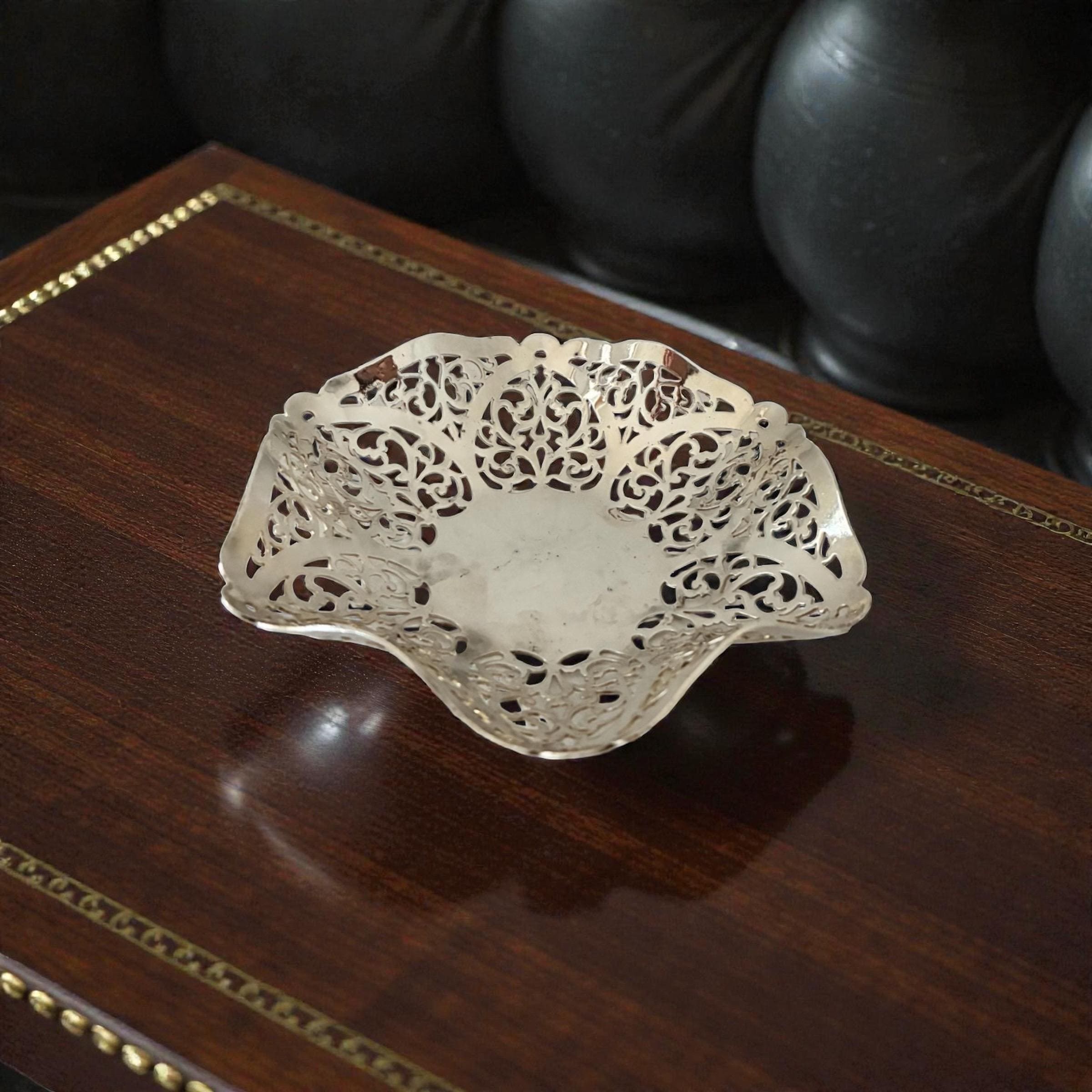 【Atkin Bros】ビクトリアン ティーキャディ 【シルバープレート】 Antique Sheffield Silver Plate Pierced Bonbon Dish – Atkin