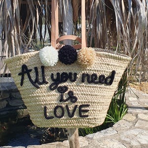 Large customizable knitted straw beach basket image 1