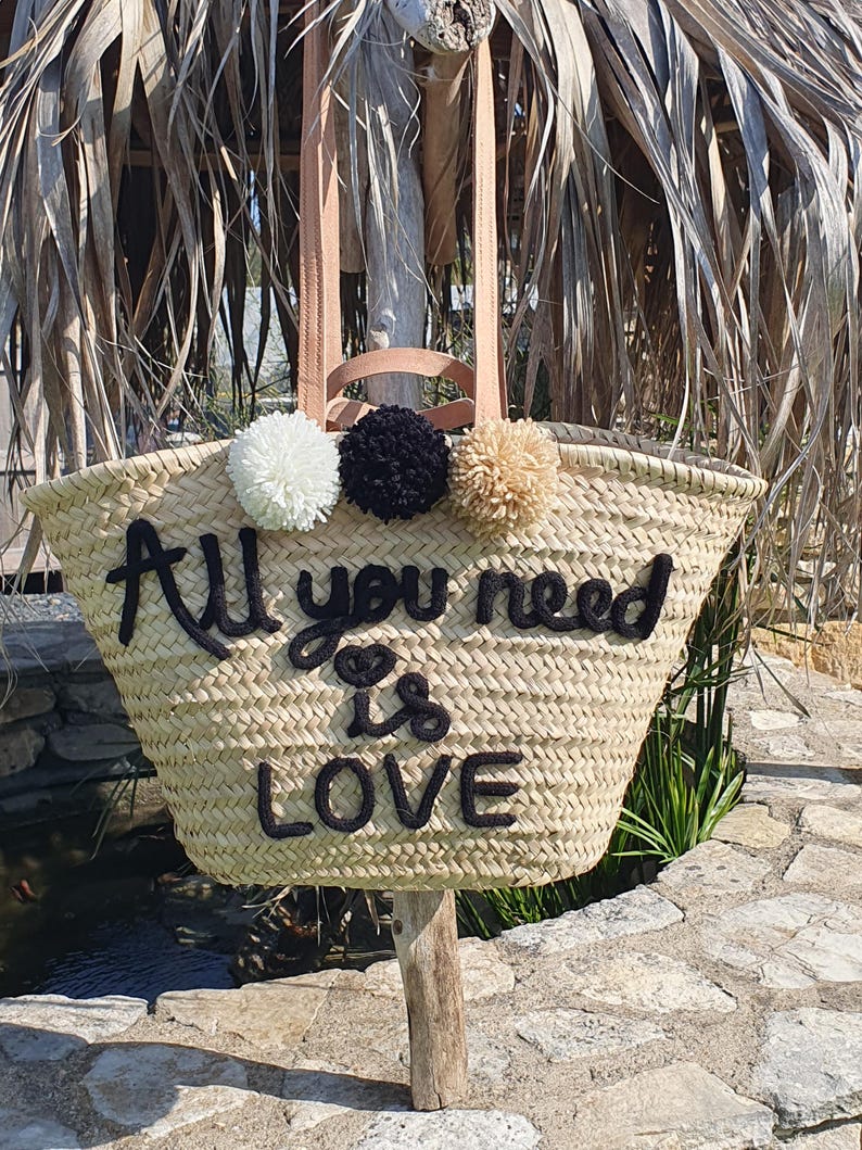 Large customizable knitted straw beach basket image 1