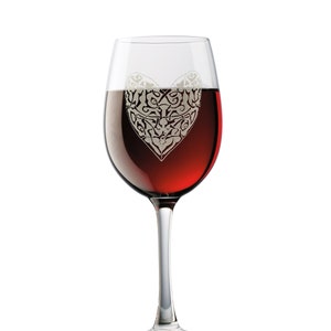 Celtic Heart Clear Wine Glass - Free Personalized Engraving 18 oz