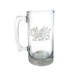 Welsh Dragon 26oz-stenen bierkroes - gratis gepersonaliseerde gravure, drakenbiermok