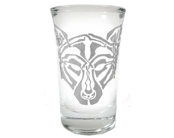 Vaso de chupito de lobo celta - grabado personalizado gratuito, vaso de chupito de 2 oz, vaso de chupito de lobo, vaso de chupito de favor de boda, decoración de lobo