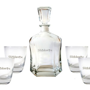 Sláinte Glass Decanter & Rocks Glass Set Darmowy spersonalizowany grawer, gaelicki irlandzki, szkocki