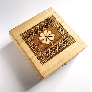 4 Leaf Clover Wooden Box: 7.5" x 7.5" x 2.75" Free Custom Engraved Personalization, Lucky Shamrock Design