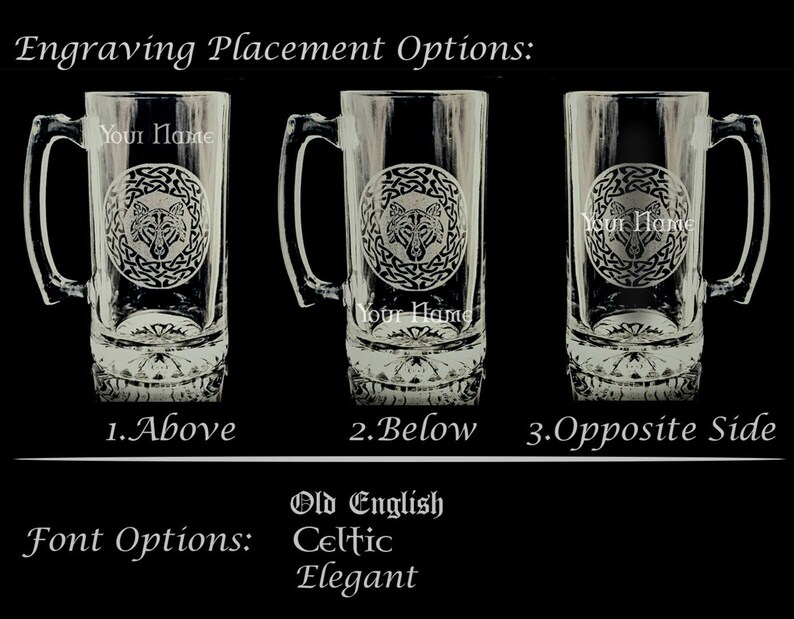 Puede incluir: Tres jarras de cerveza de vidrio con diferentes opciones de colocaci&oacute;n de grabado. Las jarras presentan un dise&ntilde;o de cabeza de lobo dentro de un nudo celta. Las opciones de colocaci&oacute;n de grabado son: Arriba, Abajo y Lado opuesto. El texto "Your Name" se muestra en las jarras. Las opciones de fuente incluyen Old English, Celtic y Elegant.