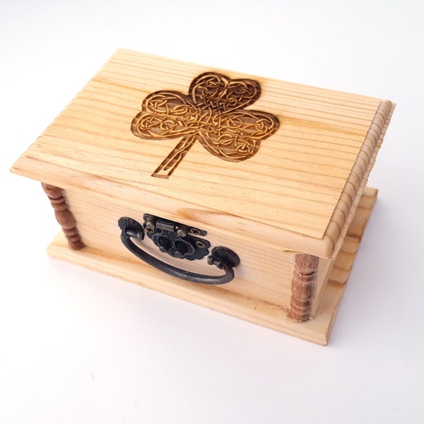 Shamrock Wooden Box : Engraved Personalized Gift