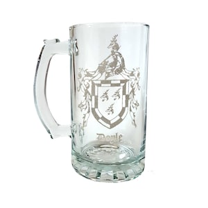 Jarra de cerveza de 27 oz con el escudo de armas de la familia irlandesa Doyle: envío gratuito y grabado personalizado