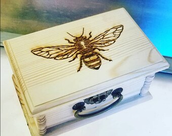 Honey Bee Latched Wooden Box : Free Engraved Personalization - Etsy