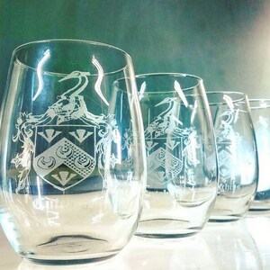 Custom Family Crest Clear Stemless Wine Glass 18 Oz, Engraved Coat of ...
