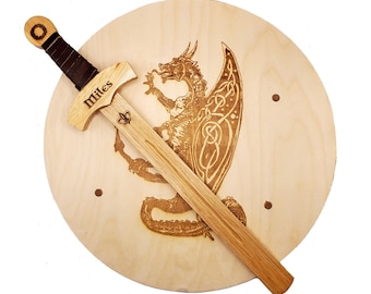 Keltischer Drache Holzschwert und Schild, freie Namensgravur, Hartholz Übungsschwertspiel Set