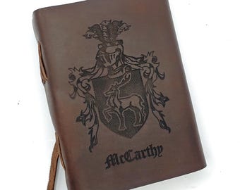 Kundenspezifisches Familienwappen-Leder-Journal, echter Nachname-Mantel oder Arme, 5 &quot;x 7&quot;-Büffelleder-Journal mit Wahl von liniertem oder unliniertem Papier