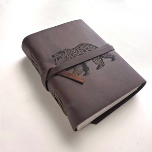 Journal en cuir d'ours, personnalisation gratuite 5 x 7 po. Journal en cuir blanc avec choix de papier avec ou sans doublure