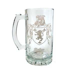 Jarra de cerveza de 26 oz con el escudo de armas de la familia irlandesa Molloy: grabado personalizado gratuito