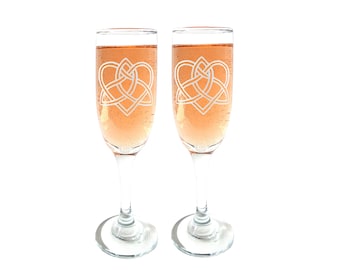 Celtic Love Knot Champagne Flute : Free Personalized Engraving