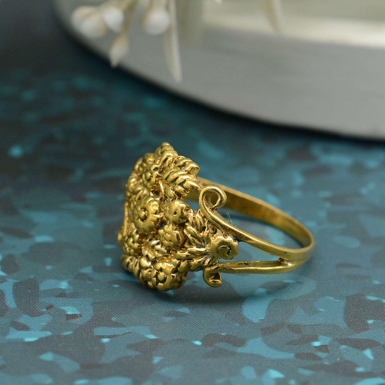 Vintage Floral Messing Ring, antike Blume Ring, Boho Natur Schmuck, handgemachte Messing Ring, offene Bandring, Statement Blumengeschenk Bild 3