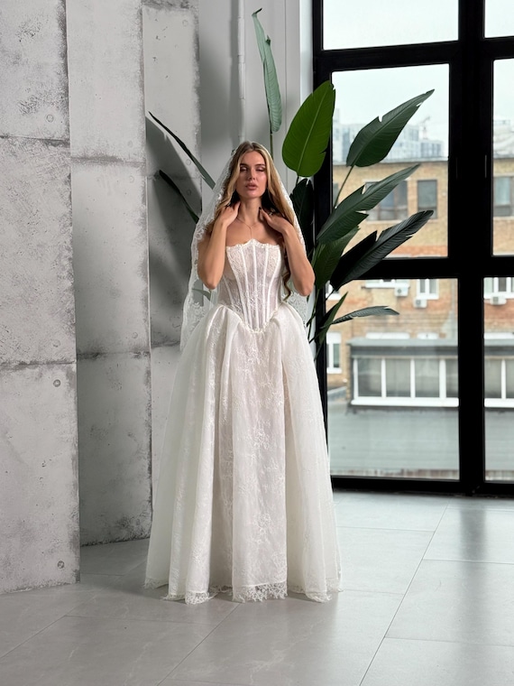 off shoulder wedding dress with veil Long Off Shoulder Ball Gown Detachable Veil M