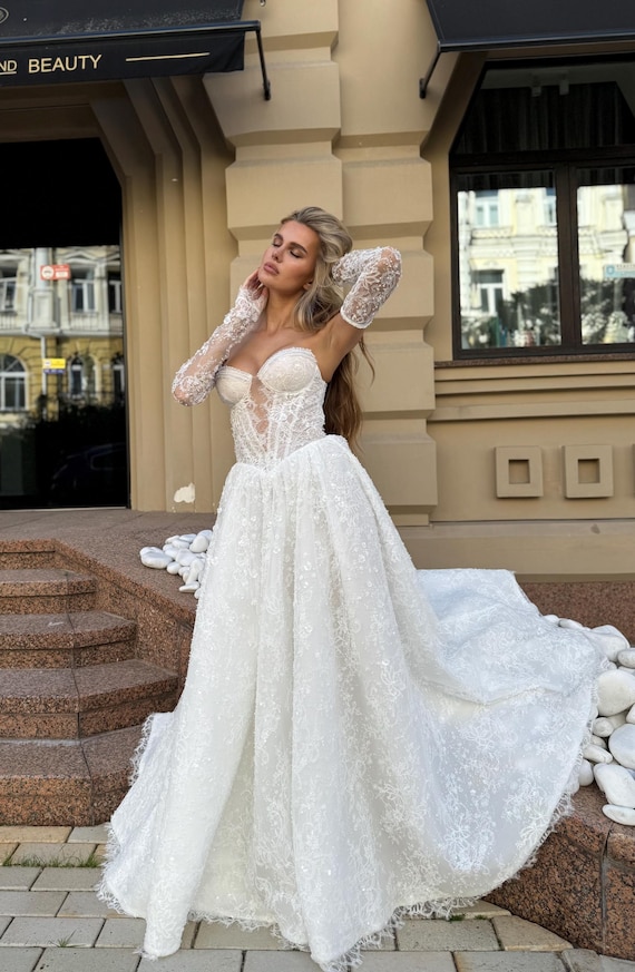 chinese dress ladies Zapaka Women White Mermaid Sweep Train Wedding Dress Spaghetti Straps Lace-Up Back Bridal Dress, White / US12