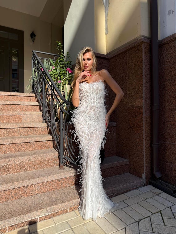 chinese dress ladies Beautiful Floral Illusion Lace Applique Pearl Beaded Sparkly Mermaid Bridal Dress 44 main image 0