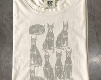 Doberman Pinscher T-Shirt: Retro Vintage Dog Lover Graphic Tee