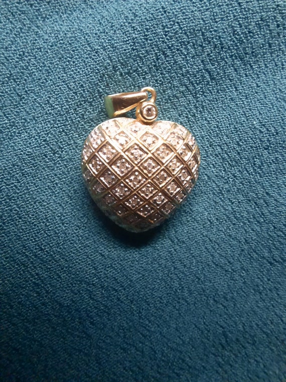 14kt gold Heart with diamonds pendant - image 1