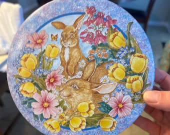 Vintage Spring / Easter Bunny Tin
