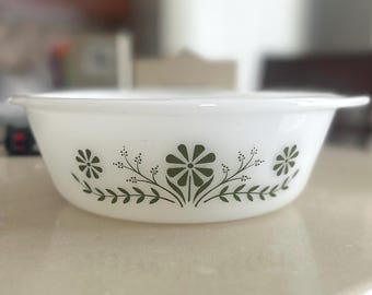 Vintage Glasbake Green Daisy 1.5 Quart Round Casserole Dish