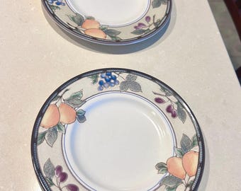 Mikasa Intaglio “Garden Harvest” Bread and Butter Side Plates
