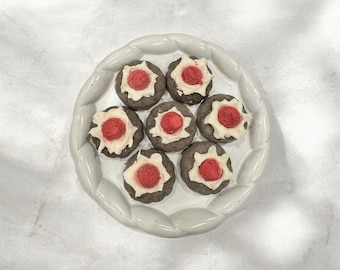 Bocados de pudín de leche de cabra y pollo liofilizado con carbón activado