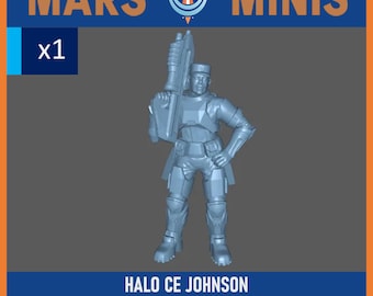 Può includere: Una figura in miniatura azzurra di un soldato che tiene in mano una grande arma. La figura è etichettata "HALO CE JOHNSON ASTRA MILITARUM SCALE" e "MARS MINIS". L'immagine include anche "x1".