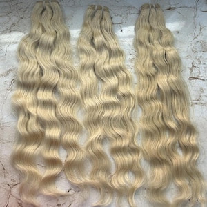 613本のブロンドウェーブ人毛束