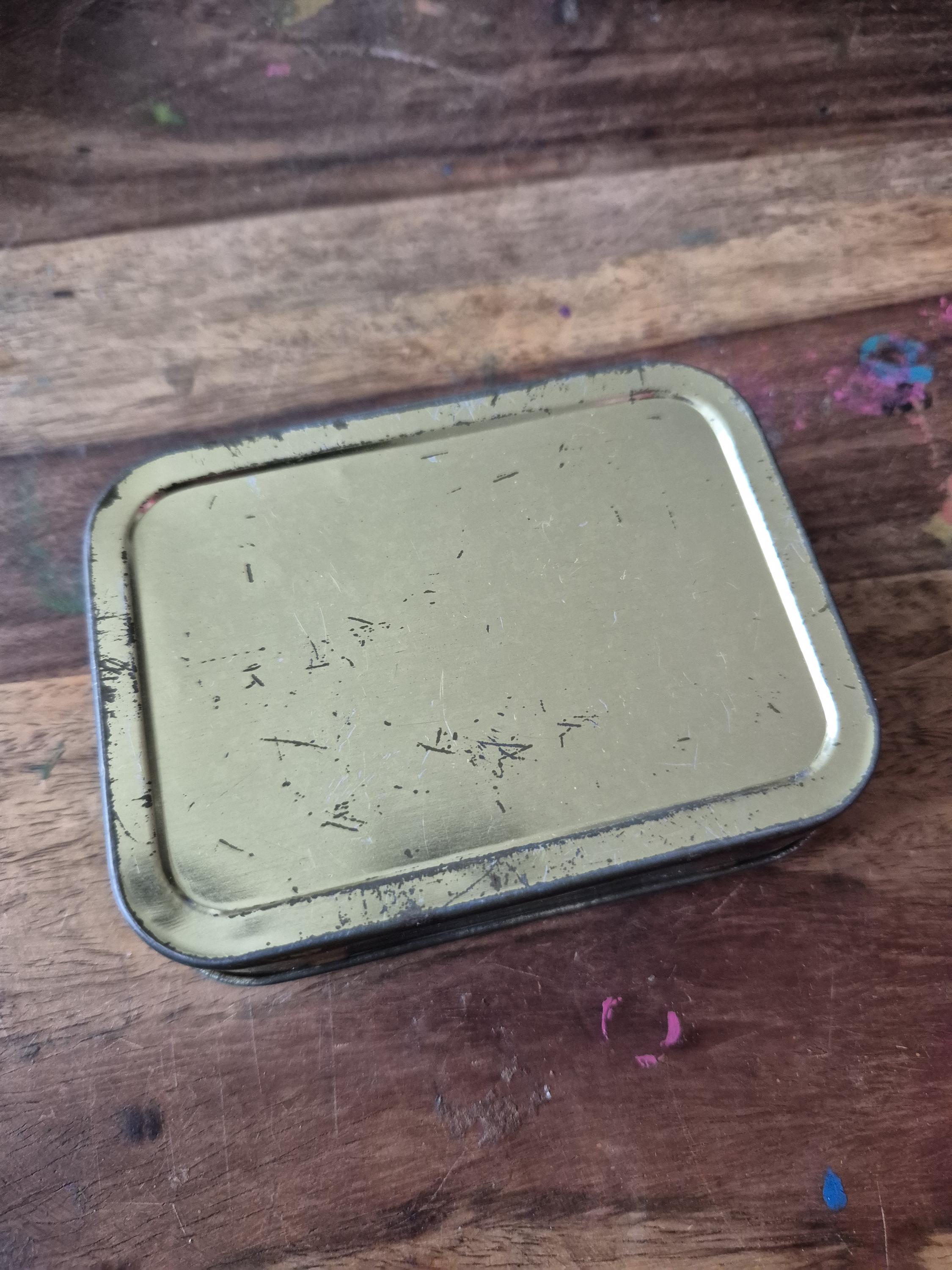 John Player & Sons Sun Valley Light Tobacco Tin
