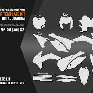 Op de afbeelding: Een vector templateset voor KTM SX/SX-F/XC/XC-F/EXC (2013-2016) motorfietsen. De set bevat 6 professionele vectorbestanden in AI, EPS, PDF, CDR, SVG en DXF formaten. Het ontwerp toont diverse motorfietsonderdelen in wit tegen een donkere achtergrond.