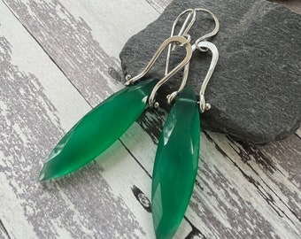 Emerald green Onyx earrings, silver earrings with green Onyx, mother's day gifts