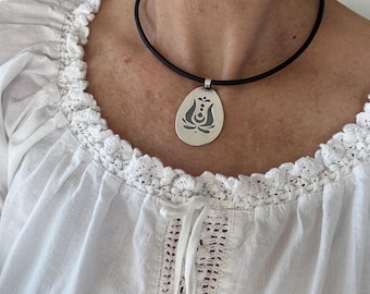 Collana con ciondolo a tulipano in argento sterling Boho: cordino in pelle fatto a mano