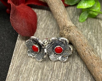 Little silver flower stud earrings with red Coral and black Onyx gemstone, Handcrafted Sterling silver stud earrings, organic handcrafted