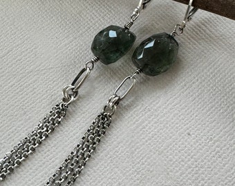 Long silver fringe earrings with Green gemstone ea