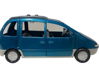Furgone Fisher Price Loving Family Van del 2000, colore verde acqua, con suoni funzionanti, porta mancante.