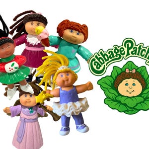 Vintage cabbage patch kids mini figures choose your piece yarn hair cpk dollhouse toy angel girl trumpet holiday girl with gift
