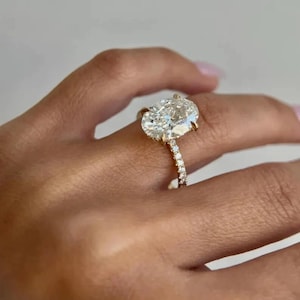 Oval Diamond Engagement Ring Set, Lab Grown Diamond Ring, 14K Yellow Gold Bridal Set, Hidden Halo Ring, Stacking Wedding Band Set for Her