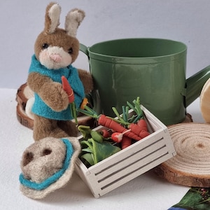 Miniature Artist Bunny, Miniature OOAK hand sewn, Articulated animal,rabbit,Collectible Beatrix Potter,Peter Rabbit, Easter Basket Gift