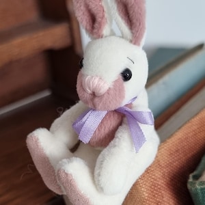 Super Cute Miniature OOAK artist Bunny Rabbit Collectible Jointed Long-Earred bunny rabbit