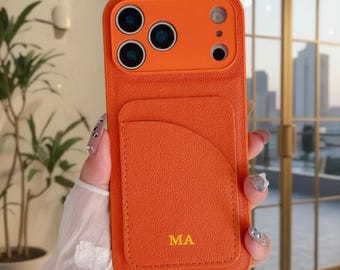 iPhone 17 Pro Max Hülle mit Kartenhalter | Personalisierte Handytasche mit Initialen | Schlanke Luxus Schutzhülle Geschenk