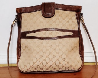 Gucci signature large shoulder bag hotsell