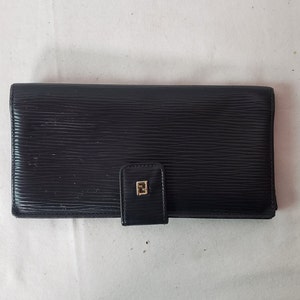 Cartera vintage auténtica Fendi de piel Epi texturizada negra auténtica con número de serie estampado Cartera larga